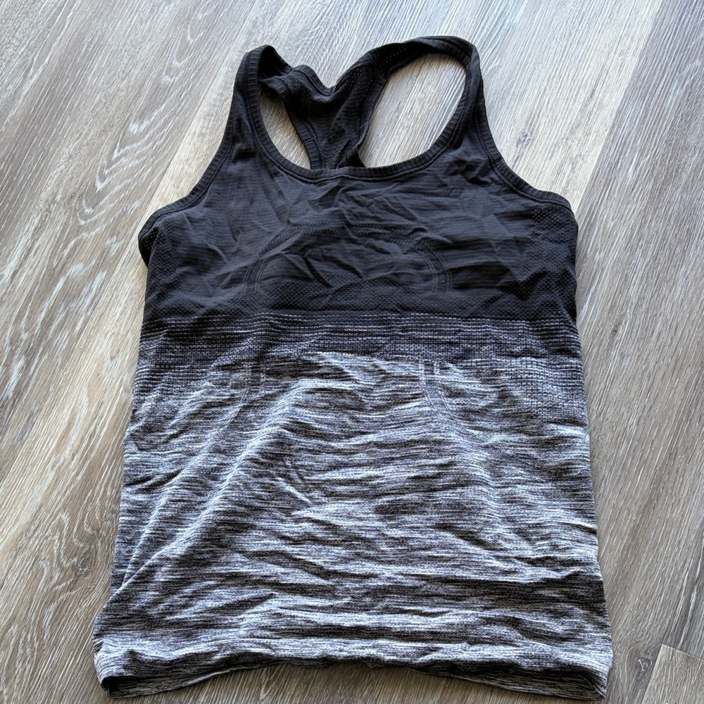 Lululemon Swiftly Tech Racerback tank black/grey ombré size 6